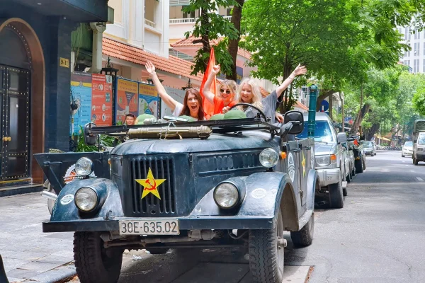 1659338328-justfly-jeep-tour-hanoi34