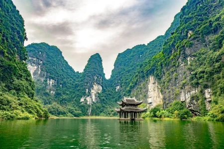 NINH BINH: HOA LU – TAM COC – MUA CAVE – CYCLING