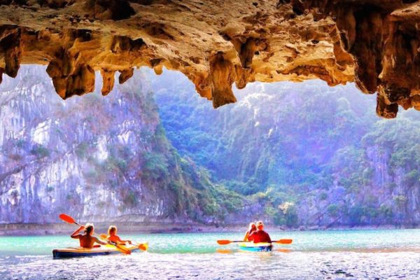 KAYAKING 1