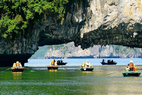 ha long luon cave 1