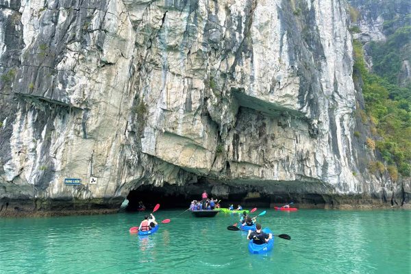 ha long luon cave 2